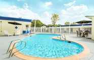 Swimming Pool 4 Days Inn by Wyndham Virginia Beach Town Center