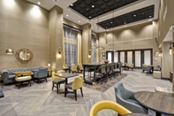 Lobi Hampton Inn & Suites Detroit/Warren