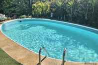 Swimming Pool Jolly Swagman Motor Inn Euroa