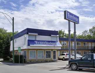 Exterior 2 Travelodge by Wyndham Moose Jaw