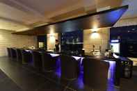 Bar, Kafe, dan Lounge ART HOTEL NARITA