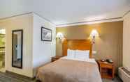 ห้องนอน 4 Quality Inn & Suites Kansas City - Independence I-70 East