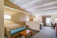 Common Space Quality Inn & Suites Kansas City - Independence I-70 East