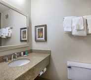 In-room Bathroom 7 Crowne Plaza Danbury, an IHG Hotel