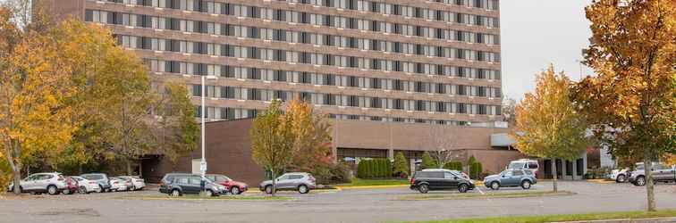 Exterior Crowne Plaza Danbury, an IHG Hotel