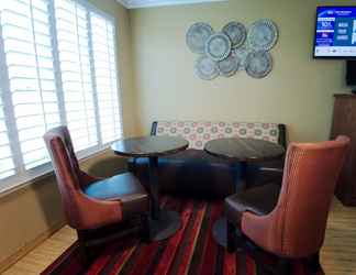 Lobi 2 Best Western Hanford Inn