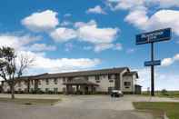 Bangunan Rodeway Inn Wahpeton