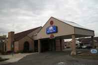 Exterior Americas Best Value Inn Romulus Detroit Airport