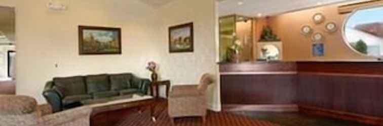 Lobi Americas Best Value Inn Romulus Detroit Airport