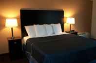 Bedroom Americas Best Value Inn Romulus Detroit Airport