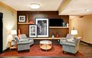 Lobby 2 Hampton Inn Louisville-Airport