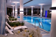 Swimming Pool Hilton Munich Airport