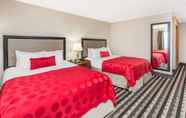 Kamar Tidur 2 Ramada by Wyndham Springfield North