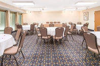 Functional Hall Ramada by Wyndham Springfield North