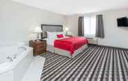 Kamar Tidur 7 Ramada by Wyndham Springfield North