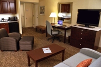 Common Space DoubleTree by Hilton Hotel Rocky Mount