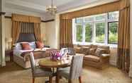 Kamar Tidur 4 Macdonald Frimley Hall Hotel and Spa