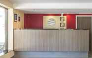 Lobi 4 Comfort Inn London - Wellington Road