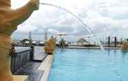 Swimming Pool 7 Hotel Cambodiana