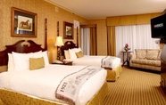 Kamar Tidur 3 The Brown Hotel