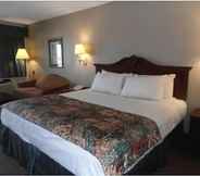 ห้องนอน 3 Days Inn & Suites by Wyndham Warner Robins Near Robins AFB