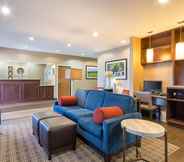 Sảnh chờ 3 Comfort Inn Barboursville near Huntington Mall area