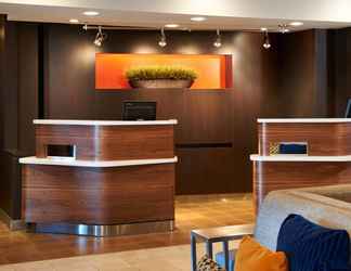 Lobi 2 Courtyard by Marriott Toledo Maumee/Arrowhead