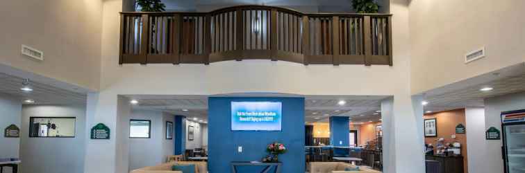 Lobby Wingate by Wyndham Indianapolis Airport Plainfield