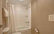 In-room Bathroom 4 SpringHill Suites by Marriott Lexington Near the University of Kentucky