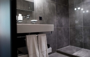 In-room Bathroom 3 Arc-en-Ciel Gstaad