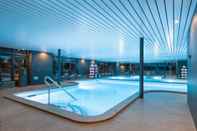 Swimming Pool Club Hotel Davos