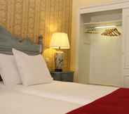 Bedroom 2 Hotel La Barcarolle