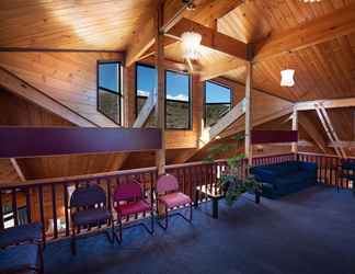 Lobby 2 Skotel Alpine Resort