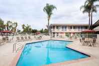 Swimming Pool Motel 6 Camarillo, CA