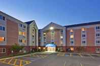 ภายนอกอาคาร Candlewood Suites - Syracuse Airport, an IHG Hotel