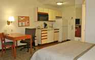 Bedroom 5 Candlewood Suites - Syracuse Airport, an IHG Hotel
