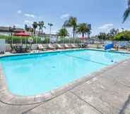 Kolam Renang 6 Motel 6 Rosemead, CA - Los Angeles