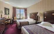 Bedroom 6 L'Hotel du Collectionneur Arc de Triomphe