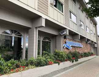 Bangunan 2 Harbourside Inn