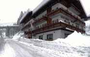 Bangunan 2 Hotel Meublé Villa Neve