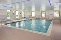 Swimming Pool Fairfield Inn & Suites by Marriott Houston Hobby Airport.