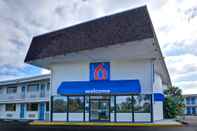 Exterior Motel 6 Cocoa Beach, FL