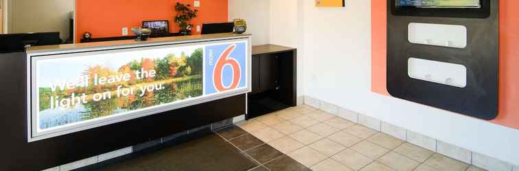 Lobby Motel 6 Leominster, MA