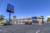 Bên ngoài Motel 6 Las Vegas, NV - Boulder Hwy