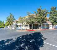 Exterior 7 Motel 6 Redding, CA - South