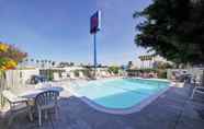 Swimming Pool 7 Motel 6 Laredo, TX - South