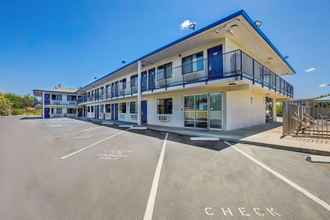 Exterior 4 Motel 6 Red Bluff, CA