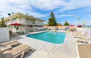 สระว่ายน้ำ 3 Motel 6 Klamath Falls, OR