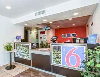 Lobi 2 Motel 6 Grants Pass, OR