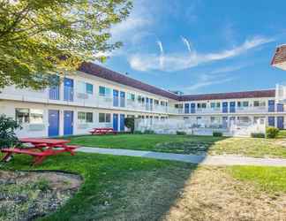 Exterior 2 Motel 6 Moses Lake, WA